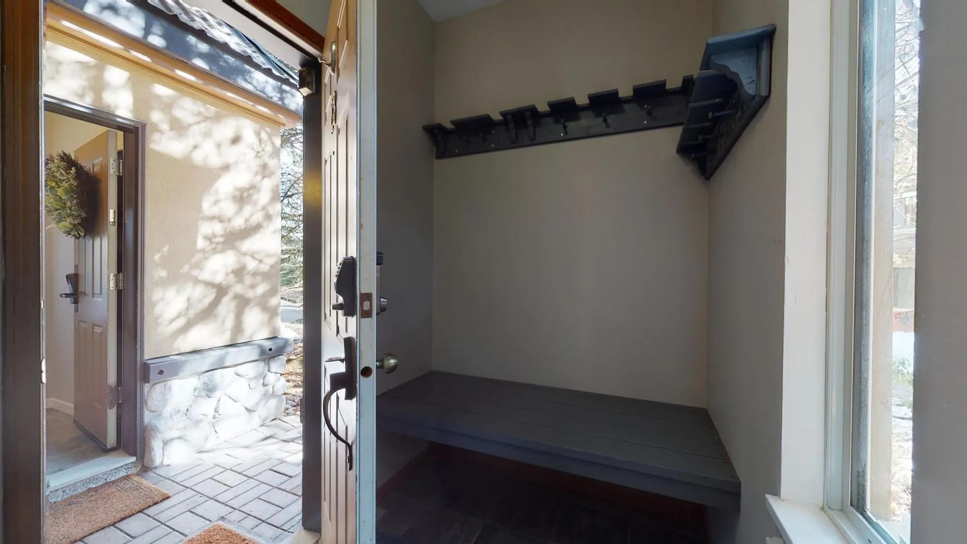 Lagoons 20 Village Location Rare 5Bdr Condo With Private Hot Tub Whistler Appartement