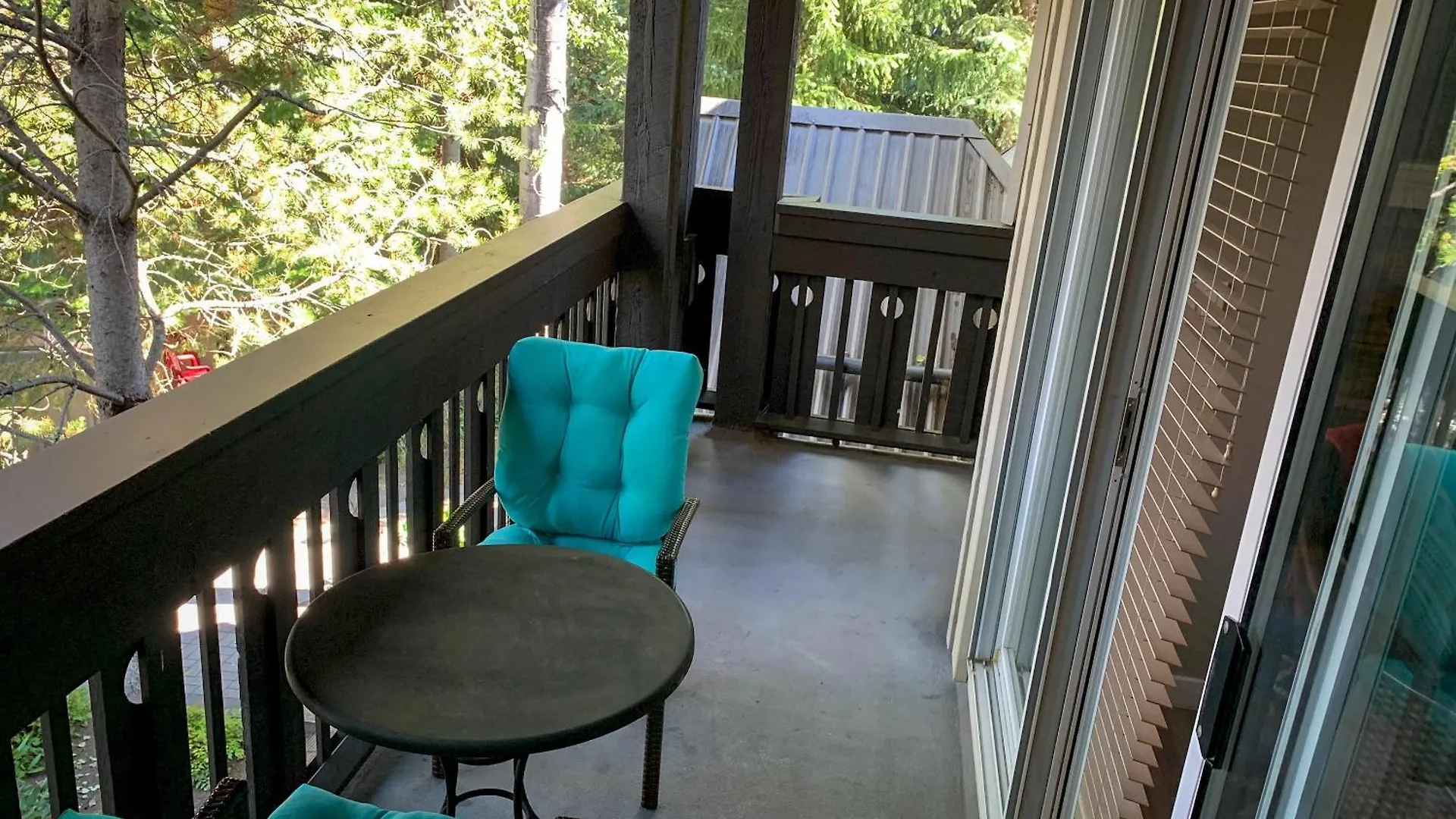 Lagoons 20 Village Location Rare 5Bdr Condo With Private Hot Tub Whistler 0*,  Canada