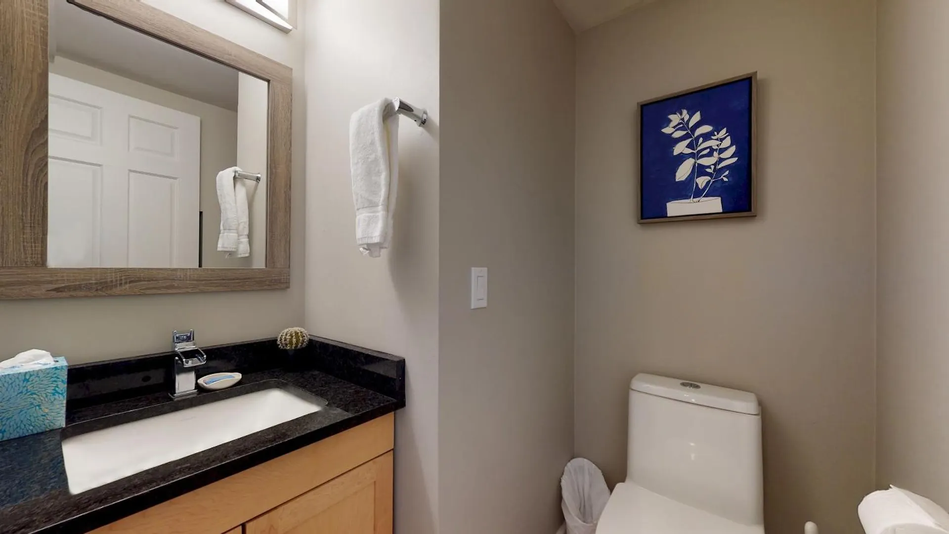 Lagoons 20 Village Location Rare 5Bdr Condo With Private Hot Tub Whistler Appartement